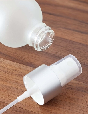 De Flessencontainers van de HUISDIEREN50ml Kosmetische Nevel met 24MM Pomp